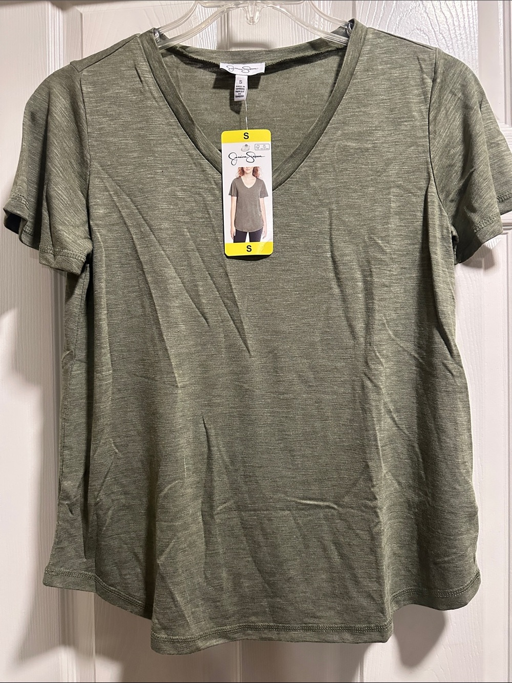 🆕 Jessica Simpson Green V-Neck Short Sleeve Tee